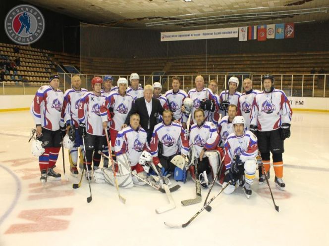 5-6 декабря. с.Шипуново. Открытие отборочного цикла Ночной хоккейной лиги в Алтайском крае. 