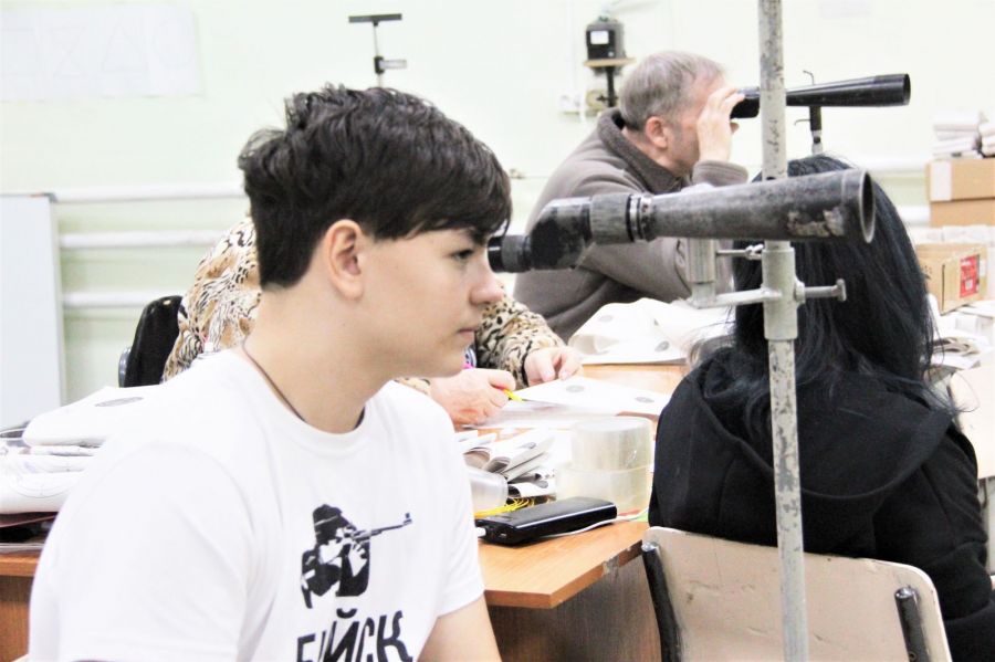 В Барнауле состоялось первенство края по стрельбе из пневматического оружия среди стрелков до 19 лет (фото)