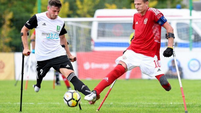 В игре Дмитрий Удалов (справа). Фото предоставлено altapress.ru