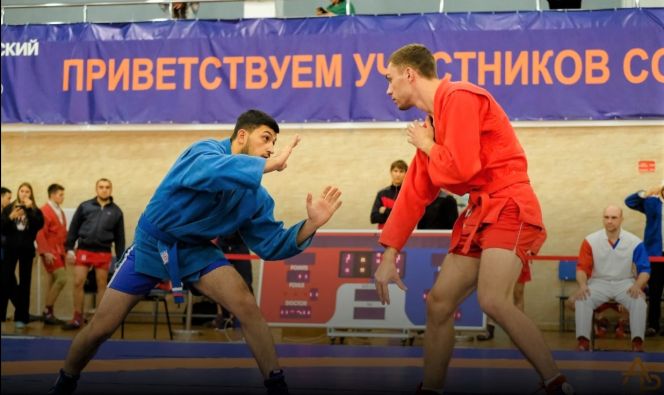 Подтвердили класс. Самбисты Алтайского края завоевали на чемпионате и первенстве СФО 30 медалей
