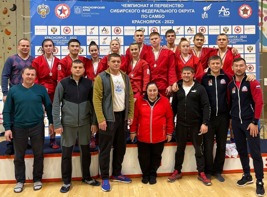 Подтвердили класс. Самбисты Алтайского края завоевали на чемпионате и первенстве СФО 30 медалей