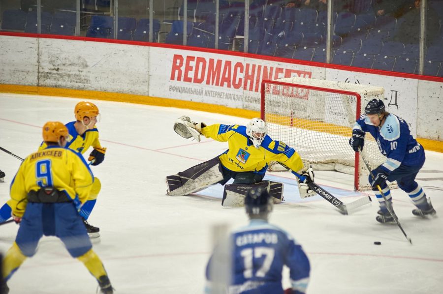 Что будет с "Фениксом"? Обзор матчей первенства ВХЛ 