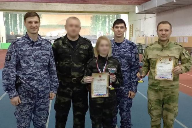 Росгвардейцы Алтайского края завоевали серебро ведомственного турнира по зимнему двоеборью