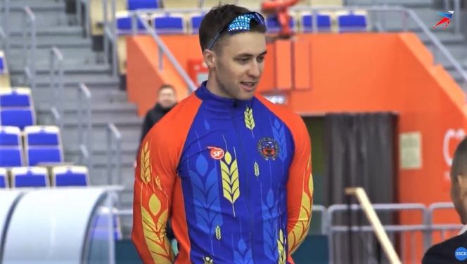 Виктор Муштаков - серебряный призёр чемпионата России на дистанции 500 метров. Алиса Беккер в топ-5 на дистанции 3000 метров