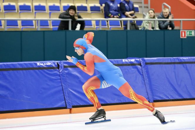 От печали до радости - рукой подать. Виктор Муштаков второй призёр чемпионата России на дистанции 1000 метров