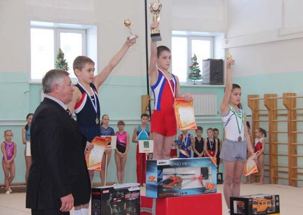 В Барнауле состоялся IХ турнир на призы заслуженного мастера спорта Сергея Хорохордина (фото). 