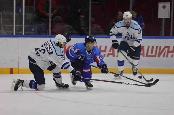 Первый матч года ХК "Динамо-Алтай" проиграл ЦСК ВВС в гостях - 1:5 