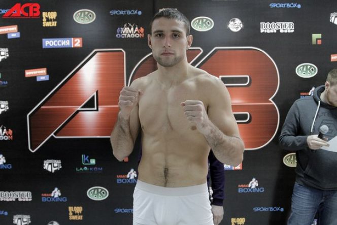 Барнаульский боец Шараф Давлатмуродов подписал контракт с одной из сильнейших лиг ММА.