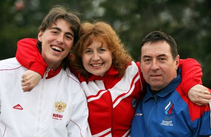 Отец за сына