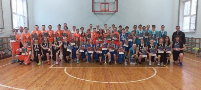 «Локобаскет» прибыл на Алтай. В Барнауле определились первые участники краевого финала в новом для нас всероссийском турнире школьников