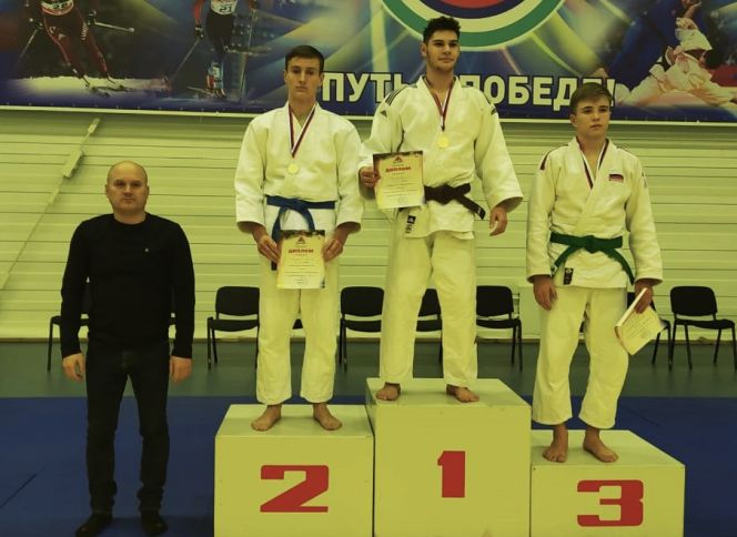 В Барнауле состоялось первенство Алтайского края среди юниоров и юниорок до 23 лет