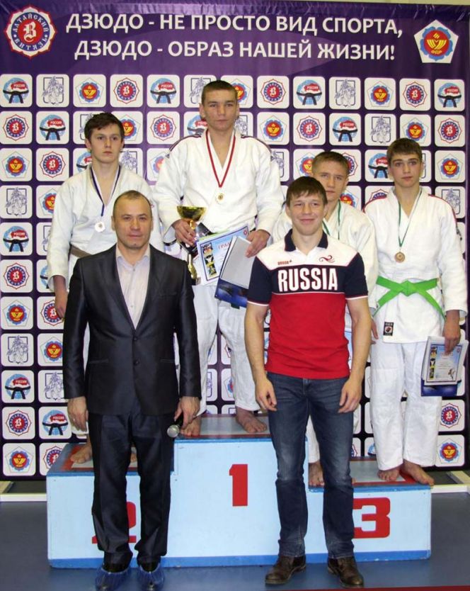 В Барнауле в 12-й раз состоялся Гран-при «Витязь» на призы Ивана Нифонтова и Игоря Вотякова.