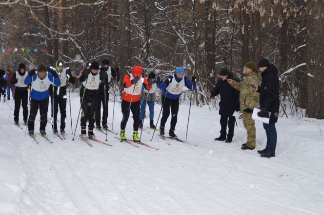 Росгвардейцы Алтайского края определили сильнейших в зимнем офицерском троеборье 