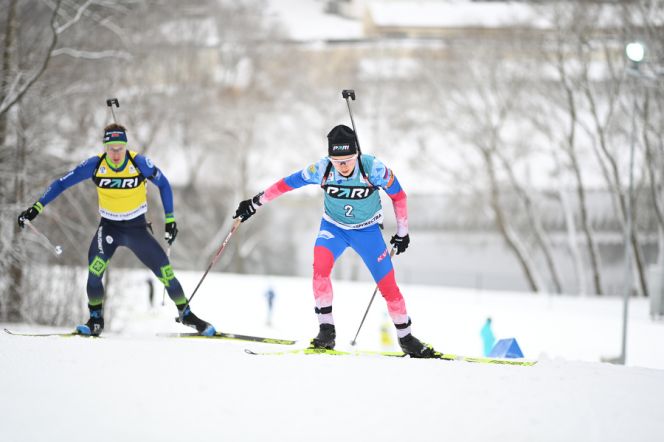 В масстарте Даниил Серохвостов (№2) взял реванш у Антона Смольского. Фото: Денис Костюченко/Белорусская федерация биатлона