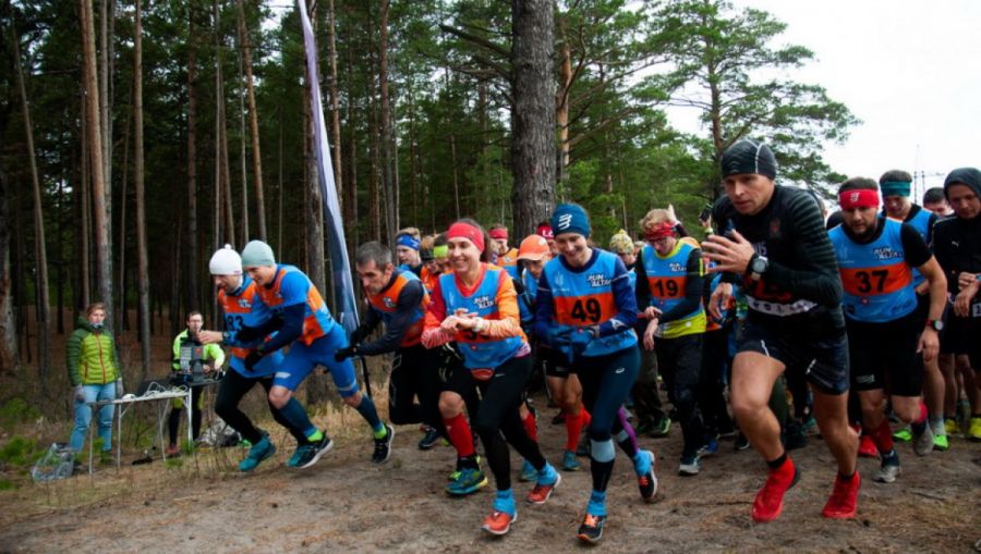 Беговые кроссовые старты Yolochka Trail  - события не менее популярные, чем лыжные состязания. Фото: Дмитрий Лямзин/"Алтарпесс"