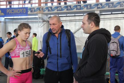 В спортивном манеже АлтГТУ состоялся Рождественский кубок Алтайского училища олимпийского резерва с участием сильнейших спортсменов края (фото).