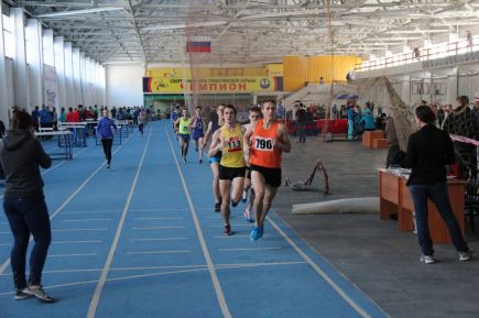 В спортивном манеже АлтГТУ состоялся Рождественский кубок Алтайского училища олимпийского резерва с участием сильнейших спортсменов края (фото).