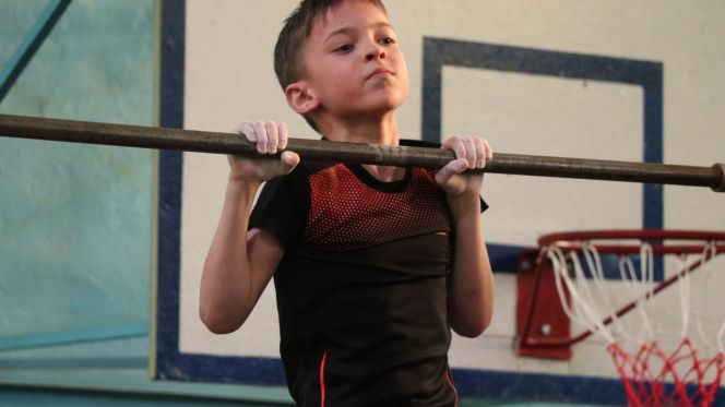 В соревнованиях спортивных семей с девочкой лидируют Ядыкины из Кытманова, среди семей с мальчиком первое место делят Морро (Михайловское) и Беланы (Ключи)