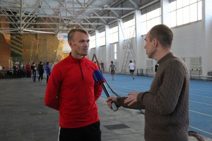 В спортивном манеже АлтГТУ состоялся Рождественский кубок Алтайского училища олимпийского резерва с участием сильнейших спортсменов края (фото).