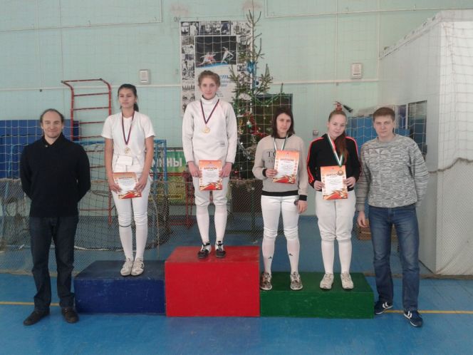 В Барнауле прошёл юниорский чемпионат края по фехтованию на саблях.