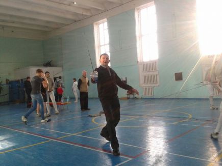В Барнауле прошёл юниорский чемпионат края по фехтованию на саблях.