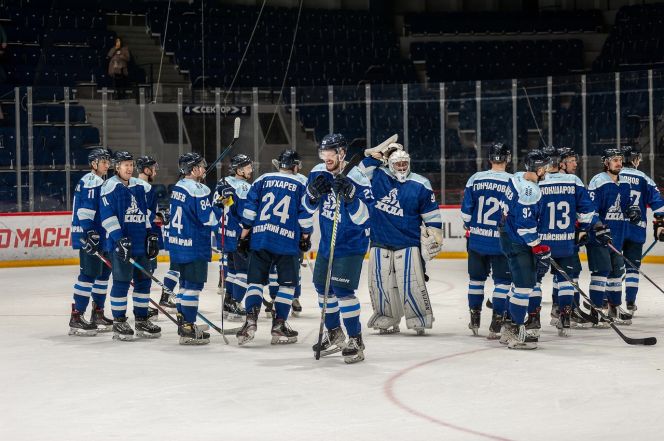 ХК "Динамо-Алтай" отправился на матчи второго этапа первенства ВХЛ