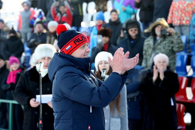 Министр спорта региона Максим Рябцев на церемонии открытия олимпиады в Ключах. Фото: Олег Богданов/"Алтайская правда"