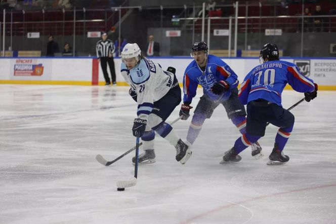 Больше не короли буллитов. ХК "Динамо-Алтай" уступил самарским "летчикам" в серии штрафных бросков во втором гостевом матче 