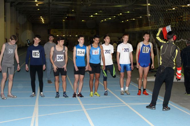 В Барнауле прошло первенство Сибири по легкоатлетическому троеборью «Шиповка юных».