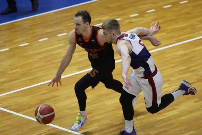 БК «Барнаул» проиграл в домашнем матче Суперлиги «Темпу-СУМЗ-УГМК» - 67:88