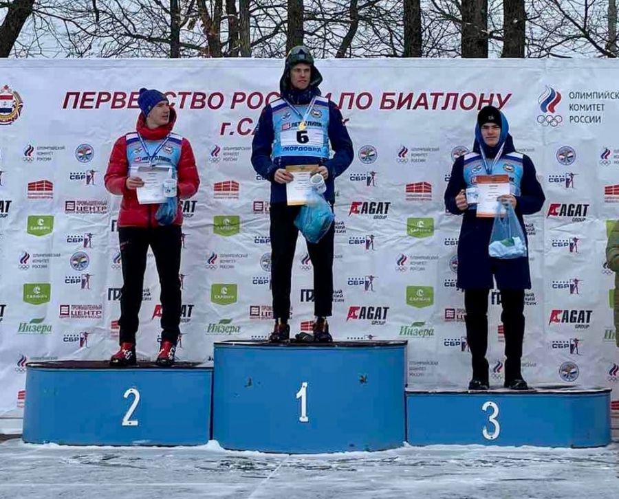 ...А чуть раньше ту же вторую итоговую позицию в гонке юношей занял Леонид Кульгускин
