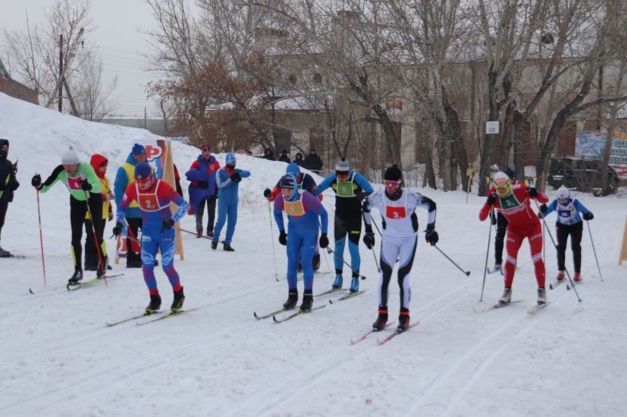 Старт мужской эстафеты 