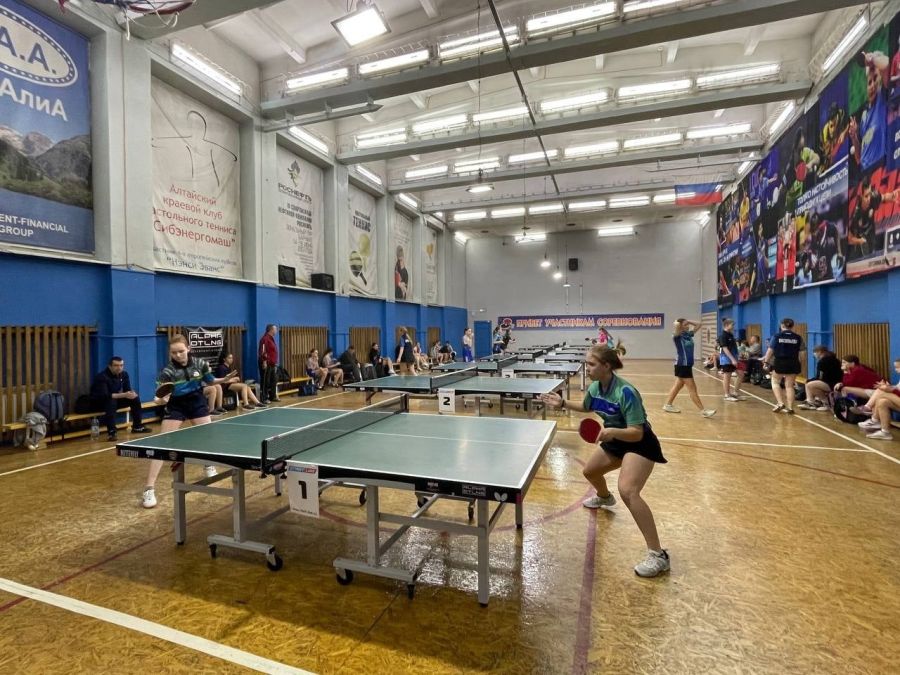 В Барнауле определились призёры краевого первенства среди юношей и девушек до 16 лет