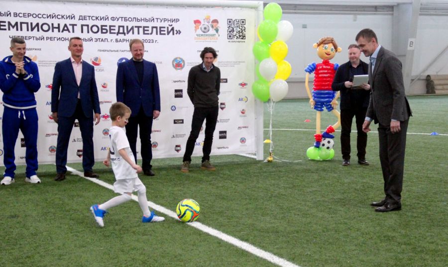 В Барнауле прошёл региональный этап Всероссийского благотворительного турнира «Чемпионат победителей»