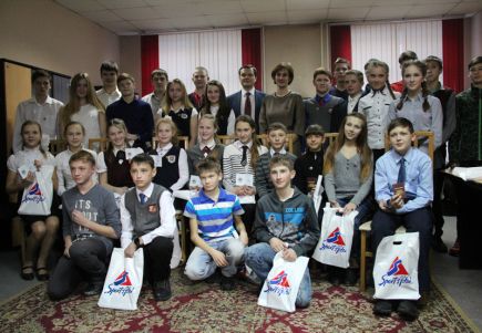 Засверкали на груди