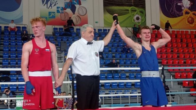 Максим Воробьёв из Новоалтайска стал серебряным призёром Всероссийского юношеского турнира на призы Дениса Лебедева