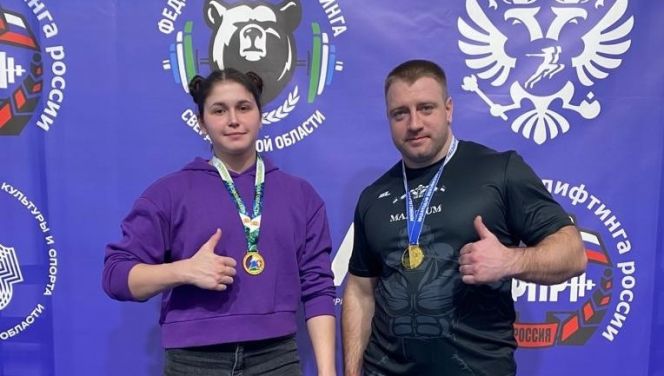 Анастасия Вебер с тренером из Новоалтайска Павлом Стороженко