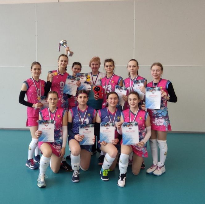 Команды юношей и девушек СШОР "Заря Алтая" стали победителями краевых первенств U18