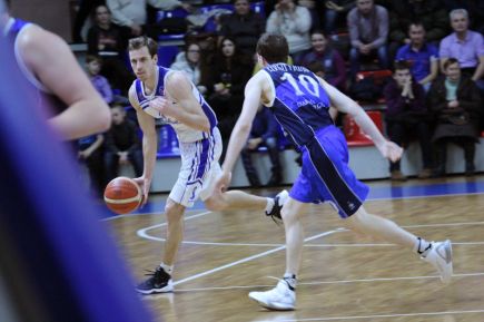 «АлтайБаскет» на своём паркете во второй раз разгромил «Динамо-ЦБК» из Ставрополя – 84:54 (фото).