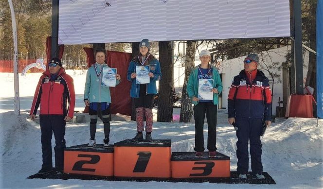 Воспитанники СШОР "Горные лыжи" закрыли сезон в Манжероке