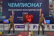 Космическая сила! Барнаул впервые принял чемпионат военнослужащих ВКС в рывке гири (фото)