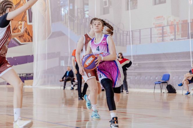 Команда девушек рубцовской гимназии №3 выиграла окружной этап ШБЛ «КЭС-Баскет»