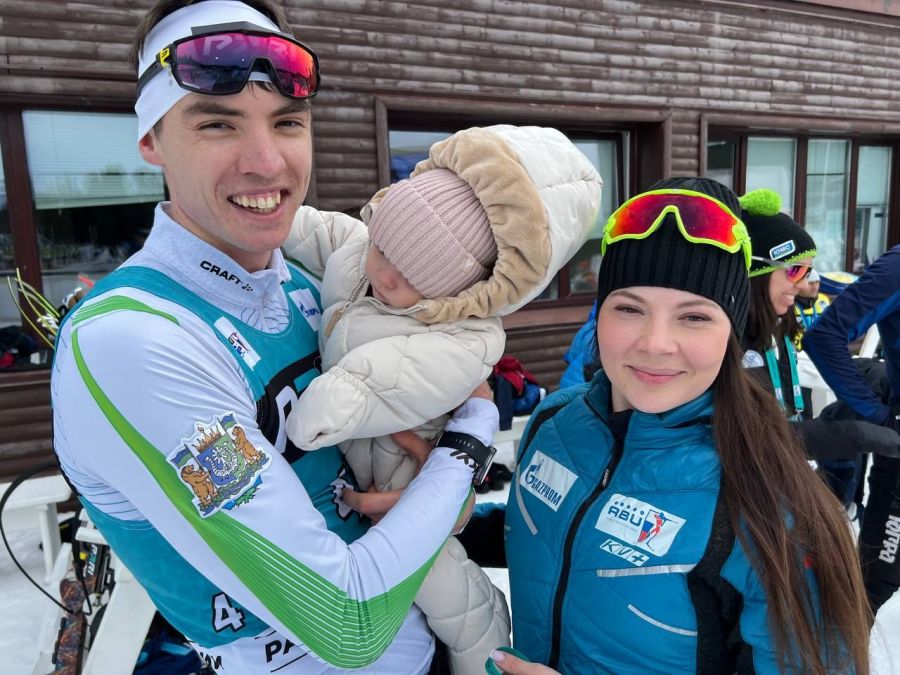 Майе Поршневой сегодня исполнилось ровно 8 месяцев, так что папа сделал ей отличный подарок. Фото: СБР