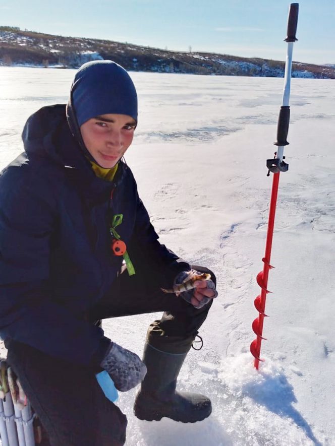 Озеро Белое, хищник - полосатый. В Курьинском районе состоялись краевые соревнования по ловле на блесну со льда 