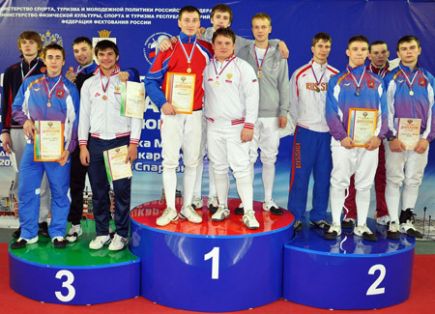 Саблисты Виктория Ковалёва и Иван Аникин – победители первенства России среди молодёжи до 23 лет.