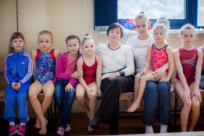 В Бийске прошли традиционные межрегиональные соревнования «Звёздочки гимнастики» в честь двукратной олимпийской чемпионки Марии Филатовой (фото).