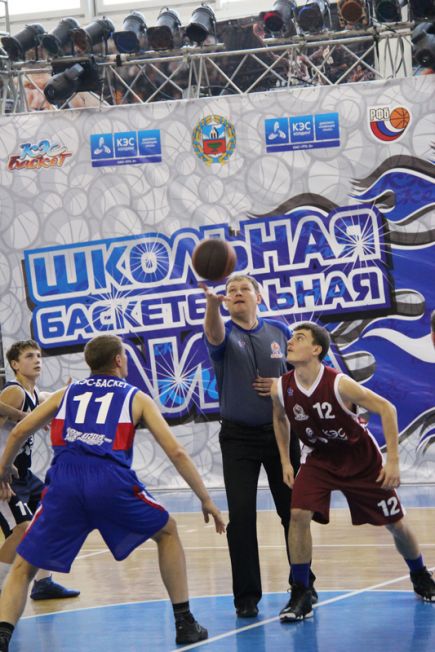 В Барнауле 22-24 февраля состоится краевой финал чемпионата школьной лиги «КЭС-Баскет».