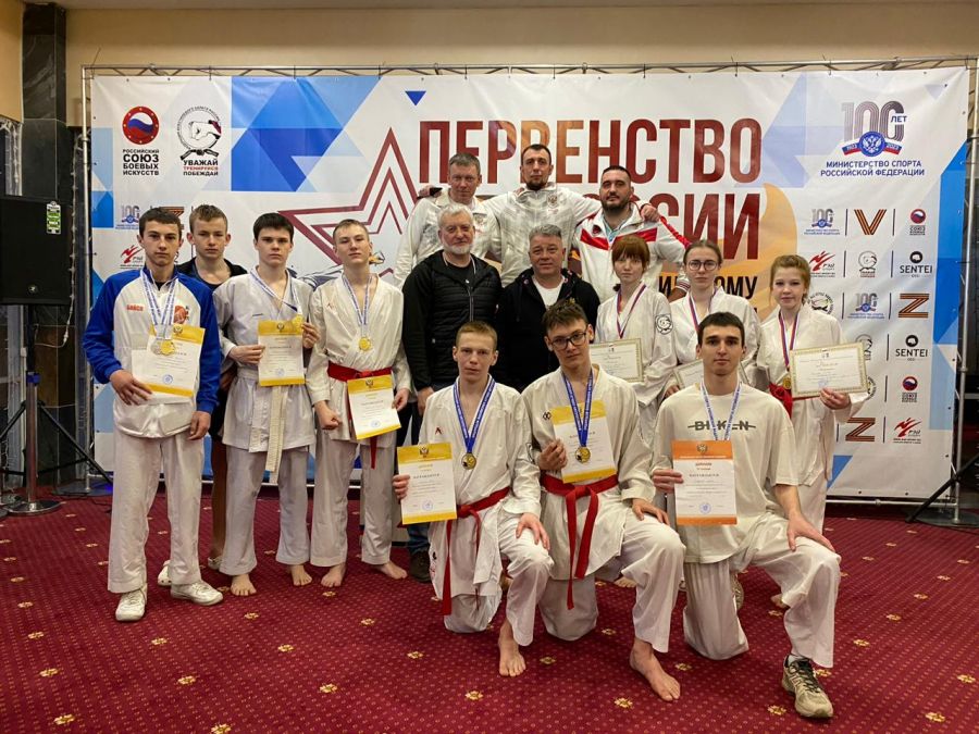 На первенстве России по всестилевому каратэ в Орле трое алтайских спортсменов в индивидуальных соревнованиях стали победителями и будут включены в состав сборной страны