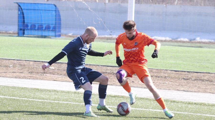 Фрагменты финального матча "Темп" - "Распадская". Фото: Александр Чёрный/"Алтайский спорт"