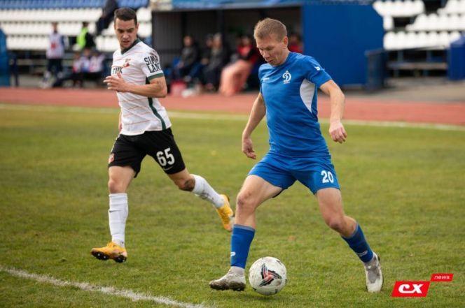 26 апреля. Барнаул. Стадион "Динамо". Первенство России. ФНЛ-2. 21-й тур. "Динамо-Барнаул" - "Носта" (Новотроицк) 